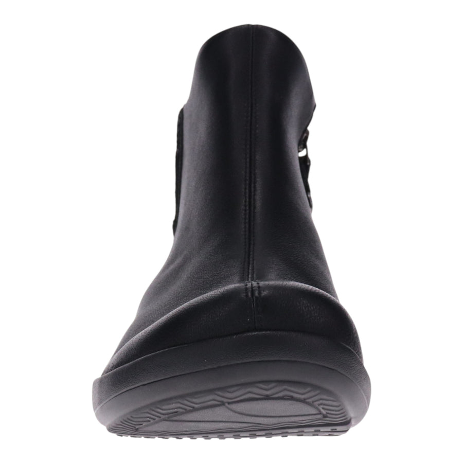 Revere Aberdeen Black Stretch Leather