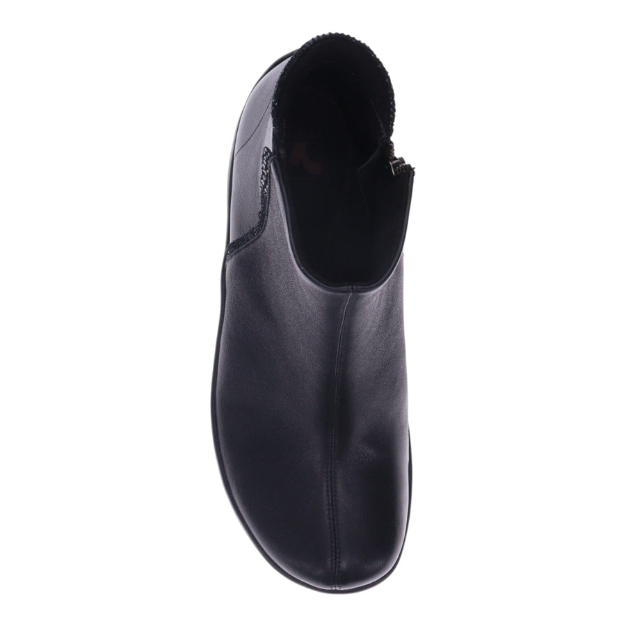 Revere Aberdeen Black Stretch Leather