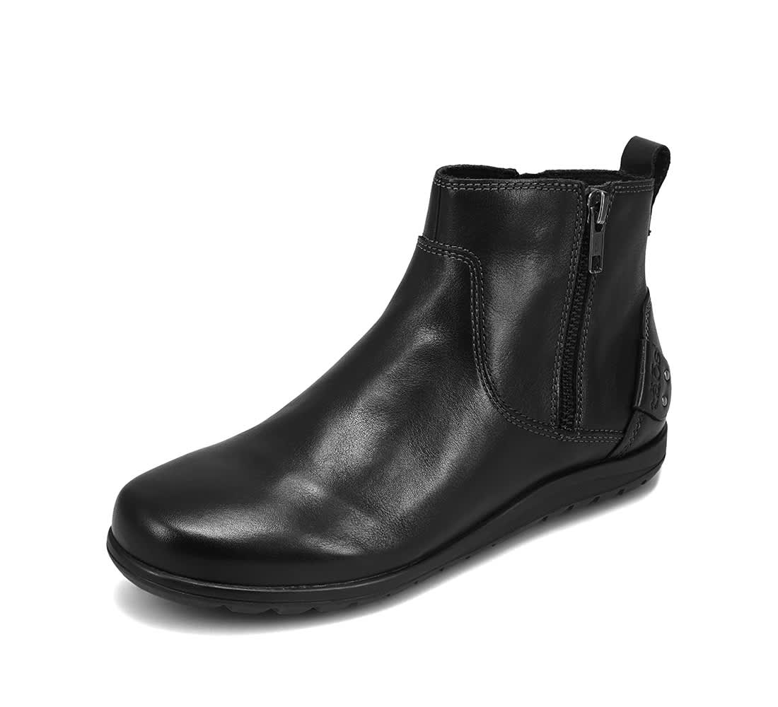 SELECT BLACK – Dan The Shoe Man